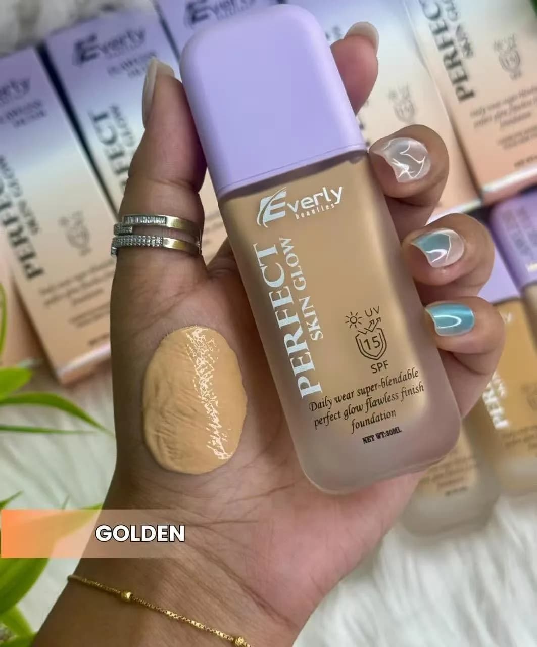 Everly Beauties Perfect Skin Glow Foundation SPF 15 (Golden)
