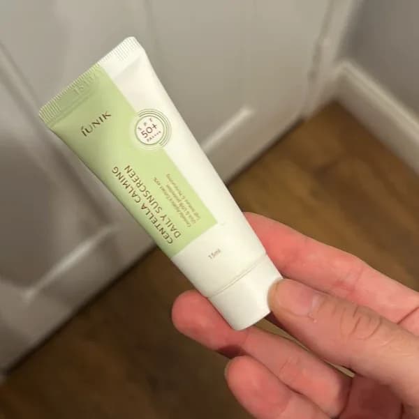 iunik centella calming daily sunscreen 15ml