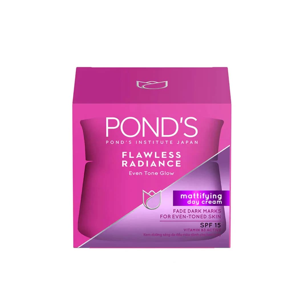 Pond's Flawless Radiance Mattifying Day Cream SPF 15 (50gm)