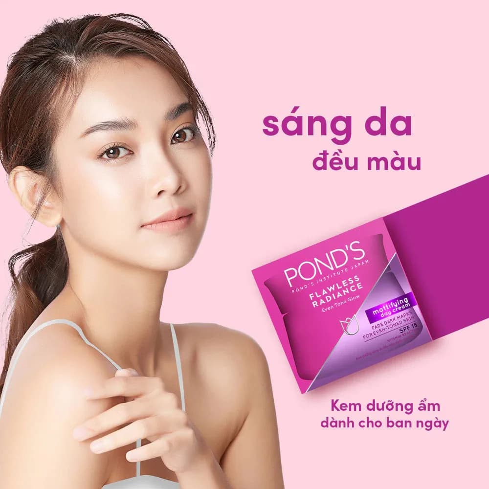 Pond's Flawless Radiance Mattifying Day Cream SPF 15 (50gm)